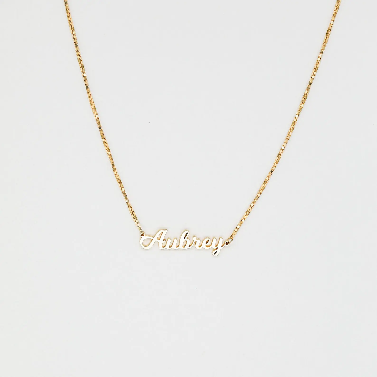 Velmera Personalized Name Necklace